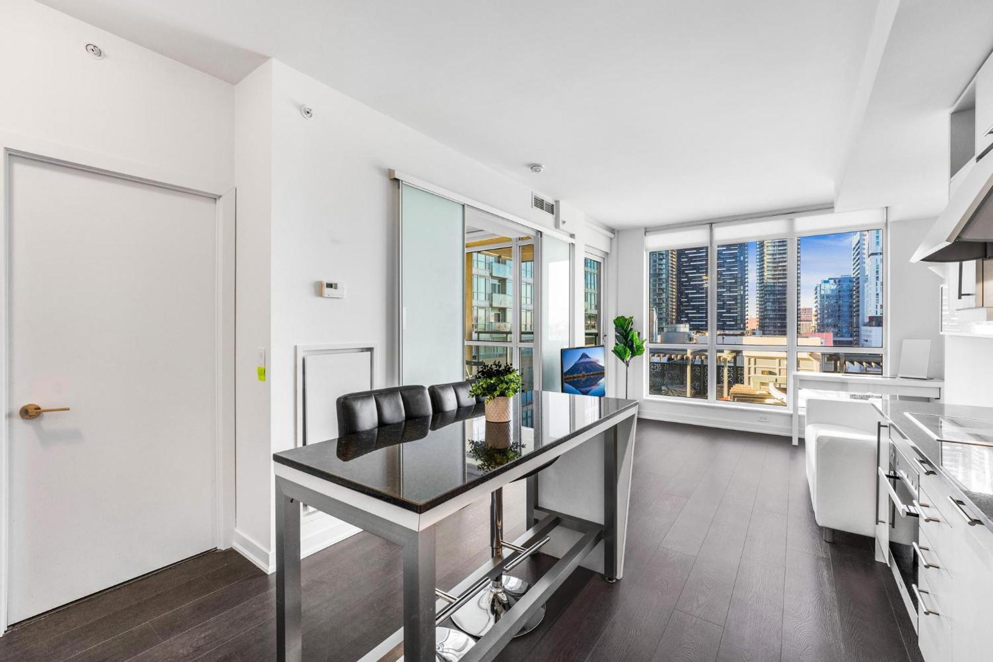 Heart Of Downtown Toronto! Apartment Exterior photo